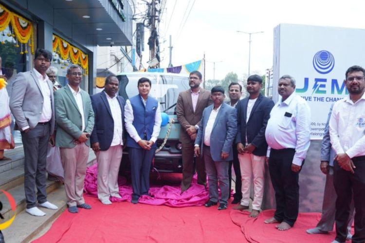 Jupiter Electric Mobility (JEM) Opens First Showroom in Hyderabad