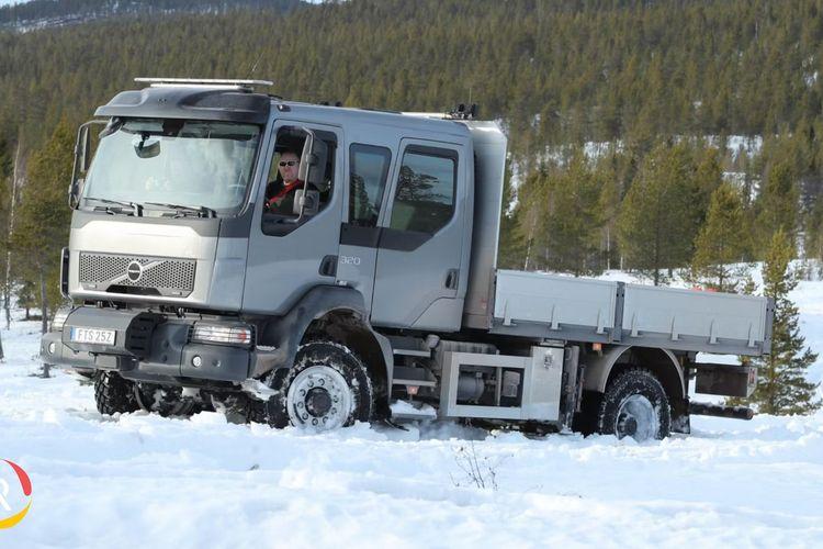 Volvo Unveils FL 4x4 Off-Road Truck