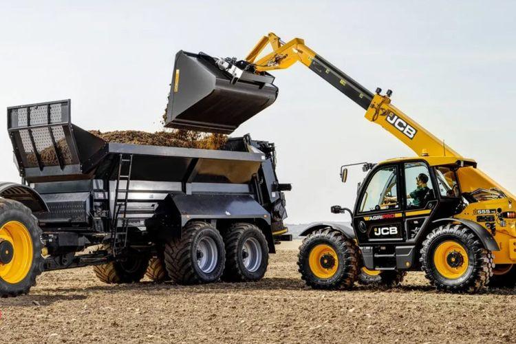 JCB Launches New High-Performance Loadall Range