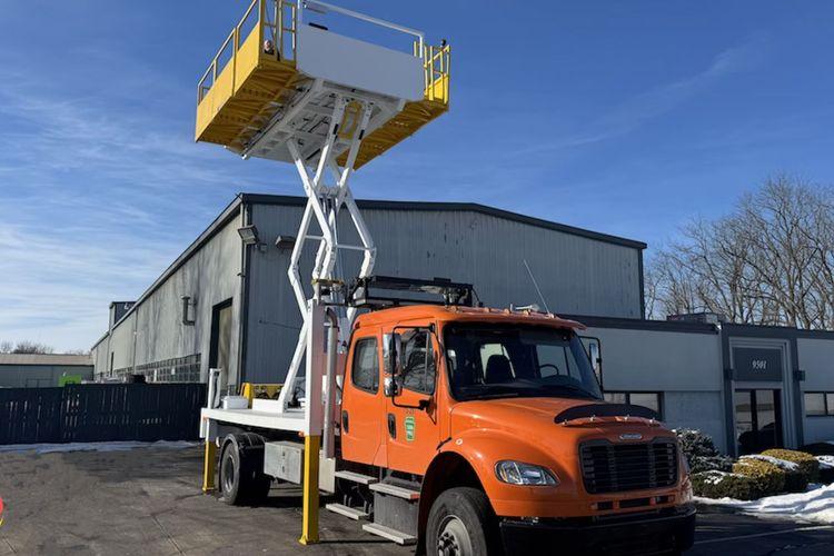 PA Turnpike Debuts Swappable Truck Aerial Lifts
