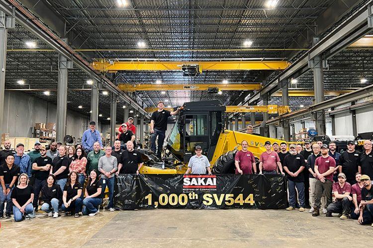 SAKAI Produces 1,000th SV544 Soil Compactor at Georgia
