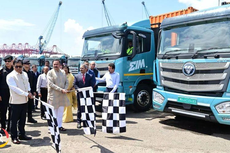 JNPA Launches EV Truck Fleet to Promote Green Logistics