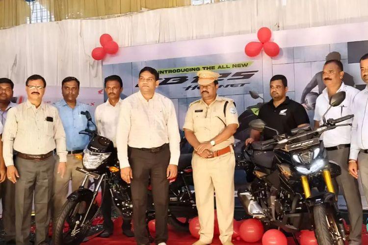Honda Unveils Two New Motorcycles in Mahabubnagar