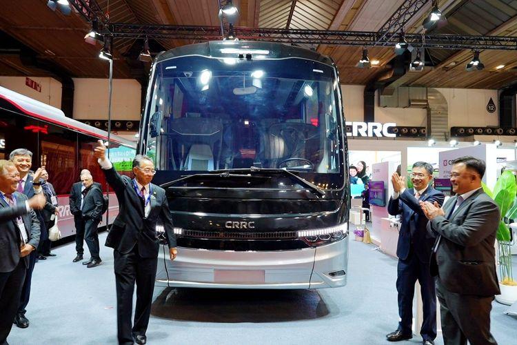 CRRC EV Debuts Two New E-Buses at Busworld Europe 2025