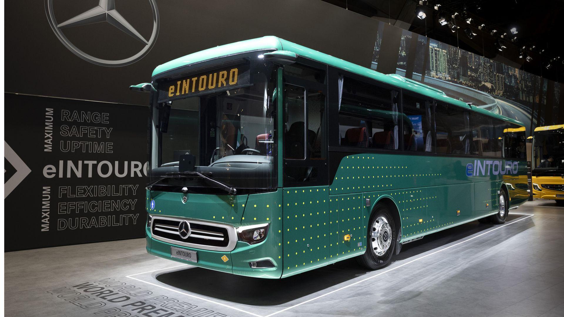 Mercedes-Benz eIntouro debuts at Busworld