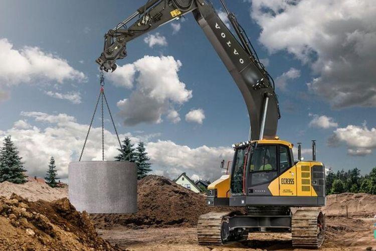 Volvo CE Unveils New-Generation ECR355 Short-Swing Excavator