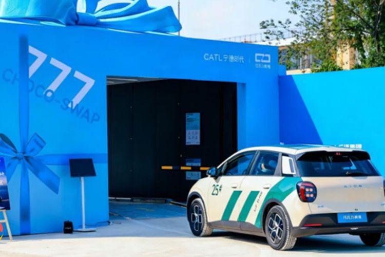 CATL, GAC and JD.com unveil battery swappable Aion UT Super EV