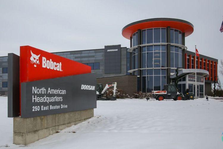 Bobcat Company Sues Caterpillar Over Skid-Steer Patents