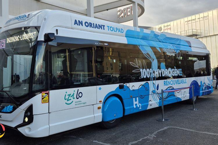 Iveco delivers first hydrogen city bus to Lorient