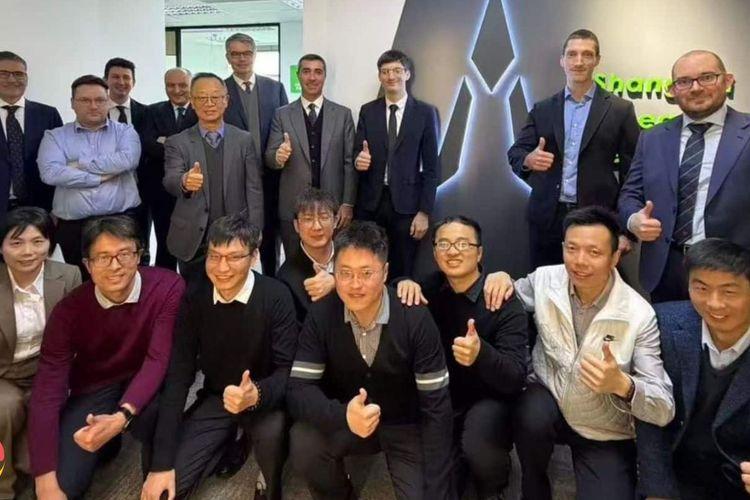 SDF Launches Shanghai Electric Tractor Hub