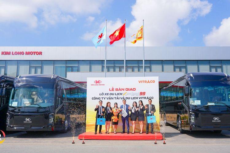 Kim Long Motor delivers 12 Buses to Vitraco
