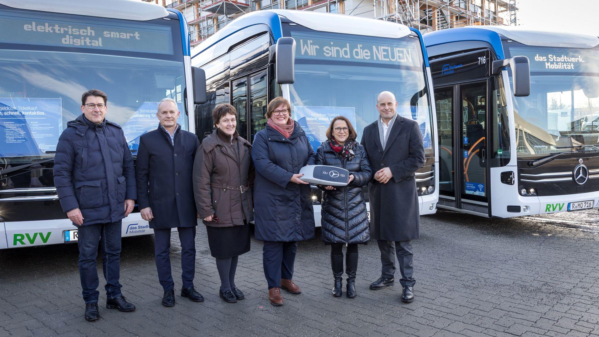 Daimler Delivers Eight eCitaro G E-Buses to Regensburg