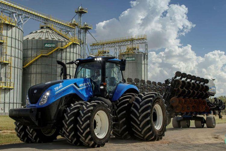New Holland Launches T8 PLM Intelligence Tractors