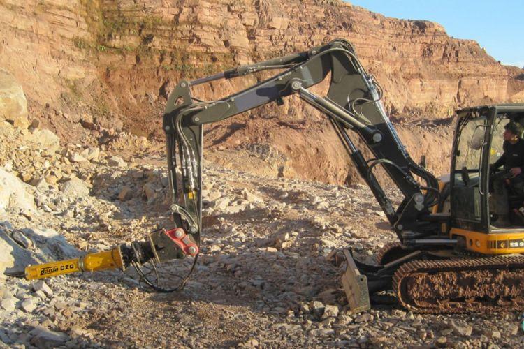 Darda’s Demolition Attachments for Compact Carriers