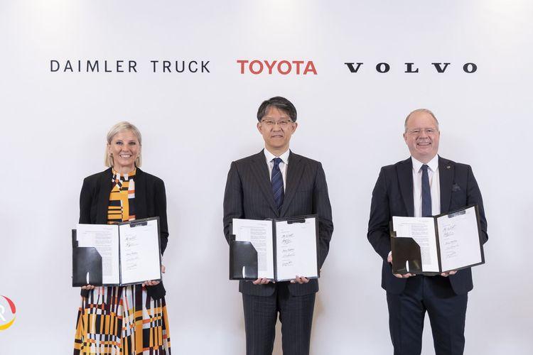 Toyota plans to join Daimler Truck and Volvo Group as an equal shareholder in cellcentric.