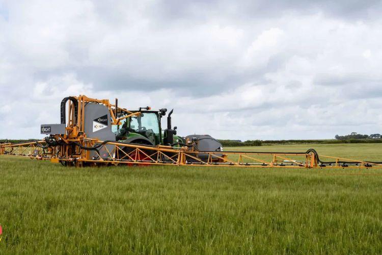 Knight Unveils Front Tank Systems for Liquid Fertilizer