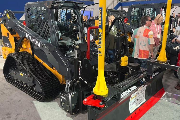 Hyundai Unveils New HT30 Compact Track Loader