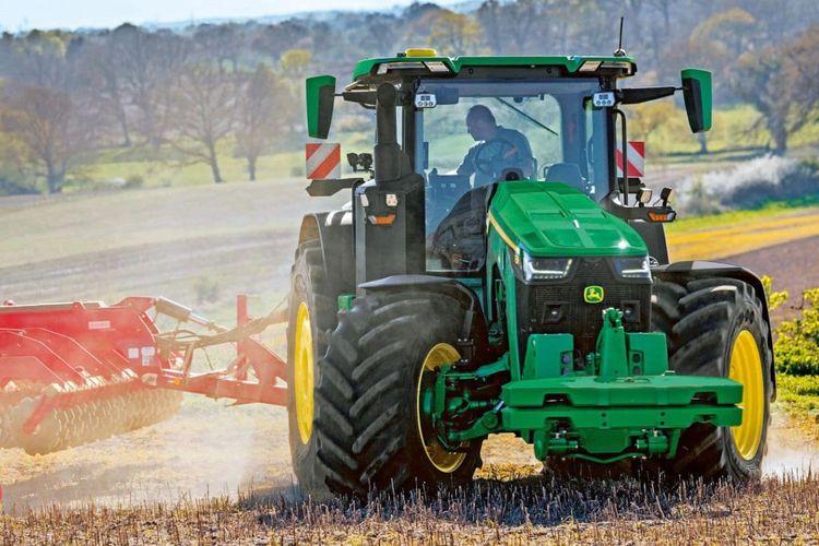 John Deere Launches 8R, 8RT and 8RX Tractors