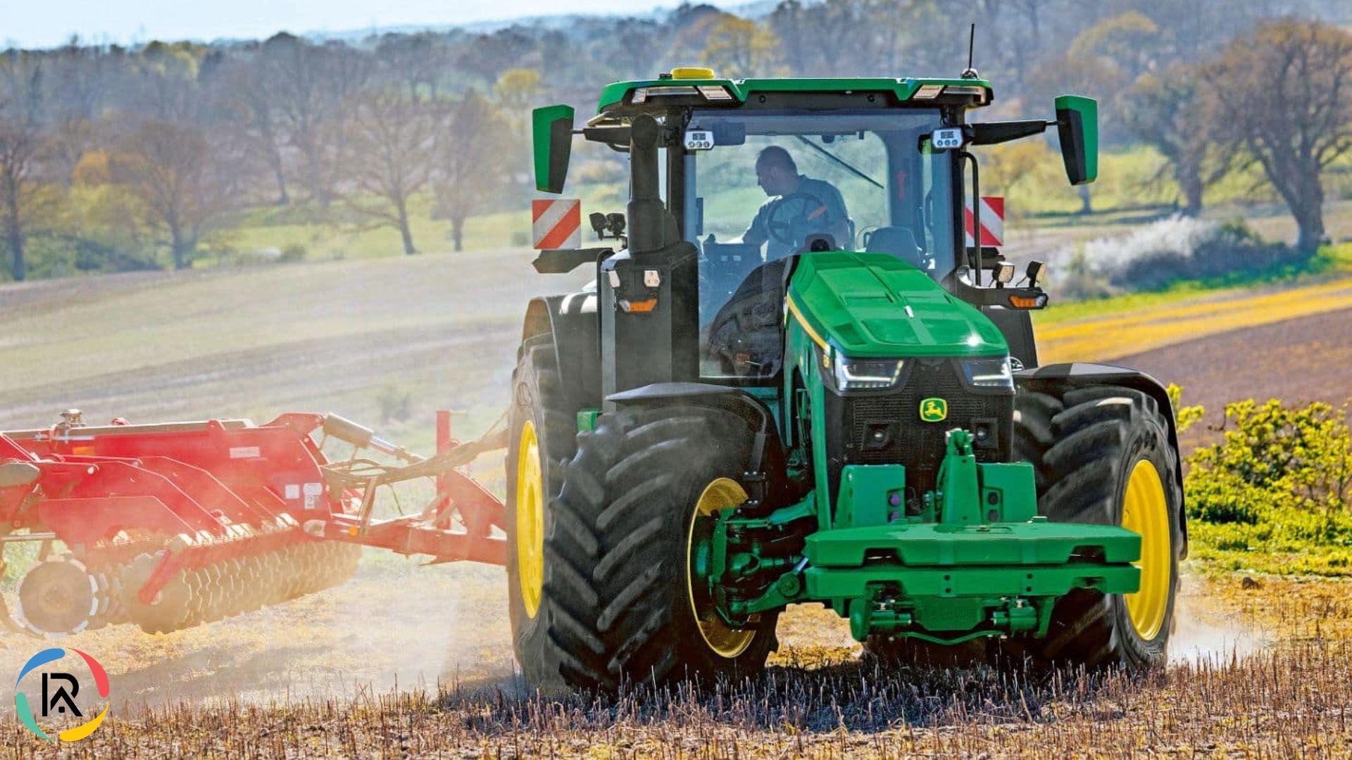John Deere Launches 8R, 8RT and 8RX Tractors