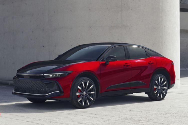 Toyota Unveils Upgraded 2027 Crown with Advanced Hybrid Technology