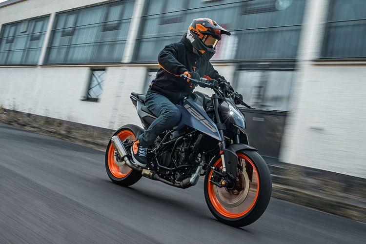 KTM Launches 2026 125 Duke in the UK for A1 Riders