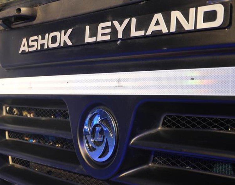 Ashok Leyland bags 1400 Ecomet trucks from Procure Box