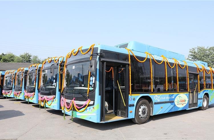 Tata Motors provides 400 EV Starbus to Delhi Transport Corporation