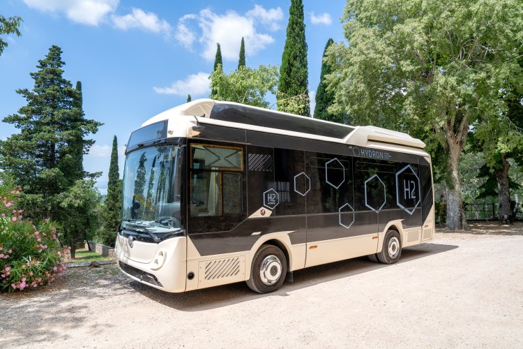 Rampini presents Midibus Hydron in Busworld 2023