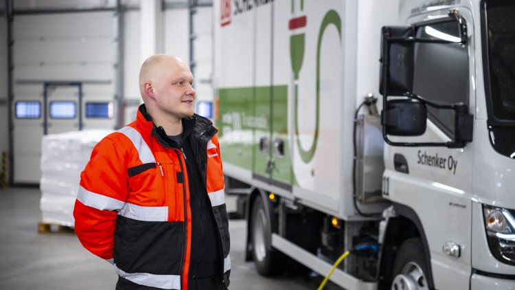 FUSO eCanters Demonstrate Cold-Weather Performance in Icy Northern Finland