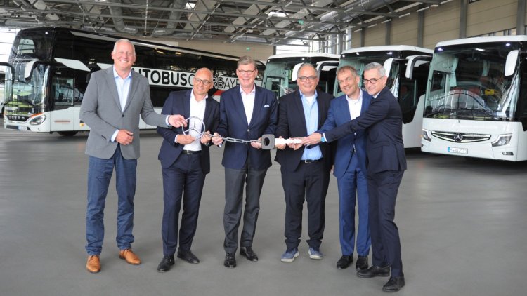 Daimler Delivers 24 Mercedes-Benz Coaches to Munich and Berlin