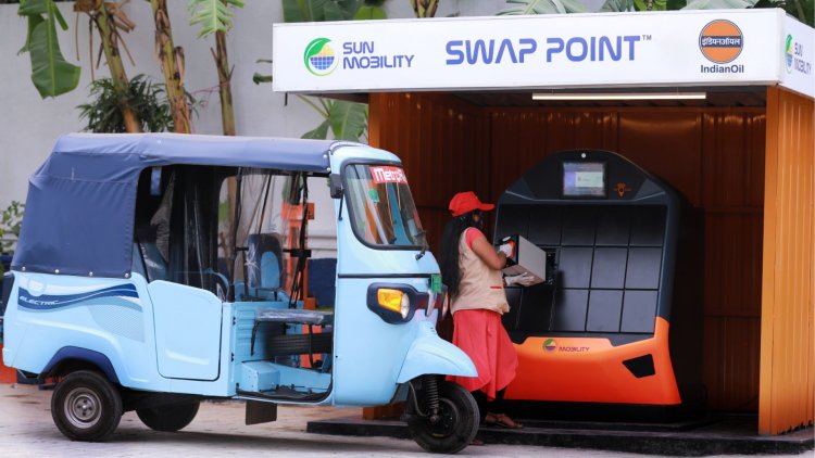 Sun Mobility and Indian Oil signed joint venture for battery swapping